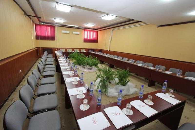 Hotel Asia Samarkand Buitenkant foto
